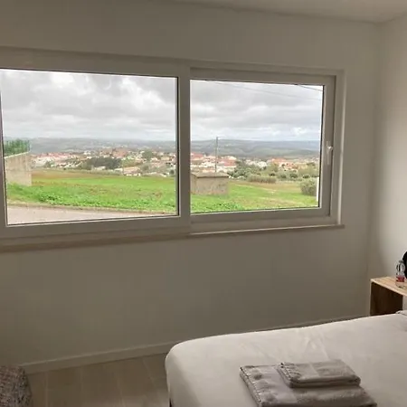 Queen - Santa Barbara - Lourinha Villa *