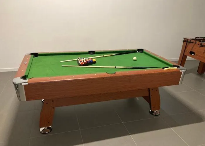 Queen - - Lourinha Villa