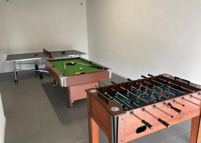 Queen - - Lourinha Villa