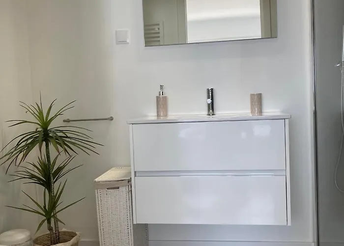 Villa Queen - - Lourinha Santa Barbara (Lisbon)