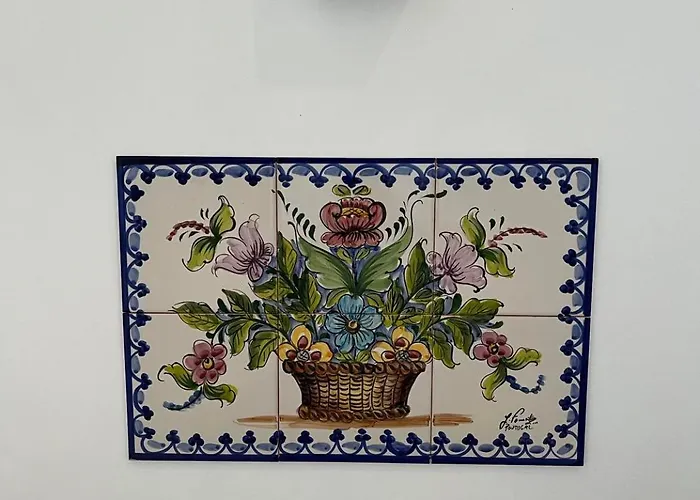 Queen - - Lourinha Villa *