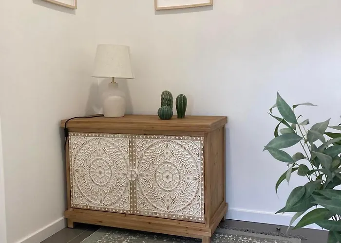 Queen - - Lourinha Villa Santa Barbara (Lisbon)